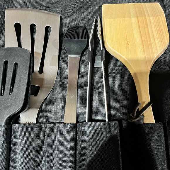 Pampered Chef Grilling Tool Set With Carrying Case - Picture 3 of 5